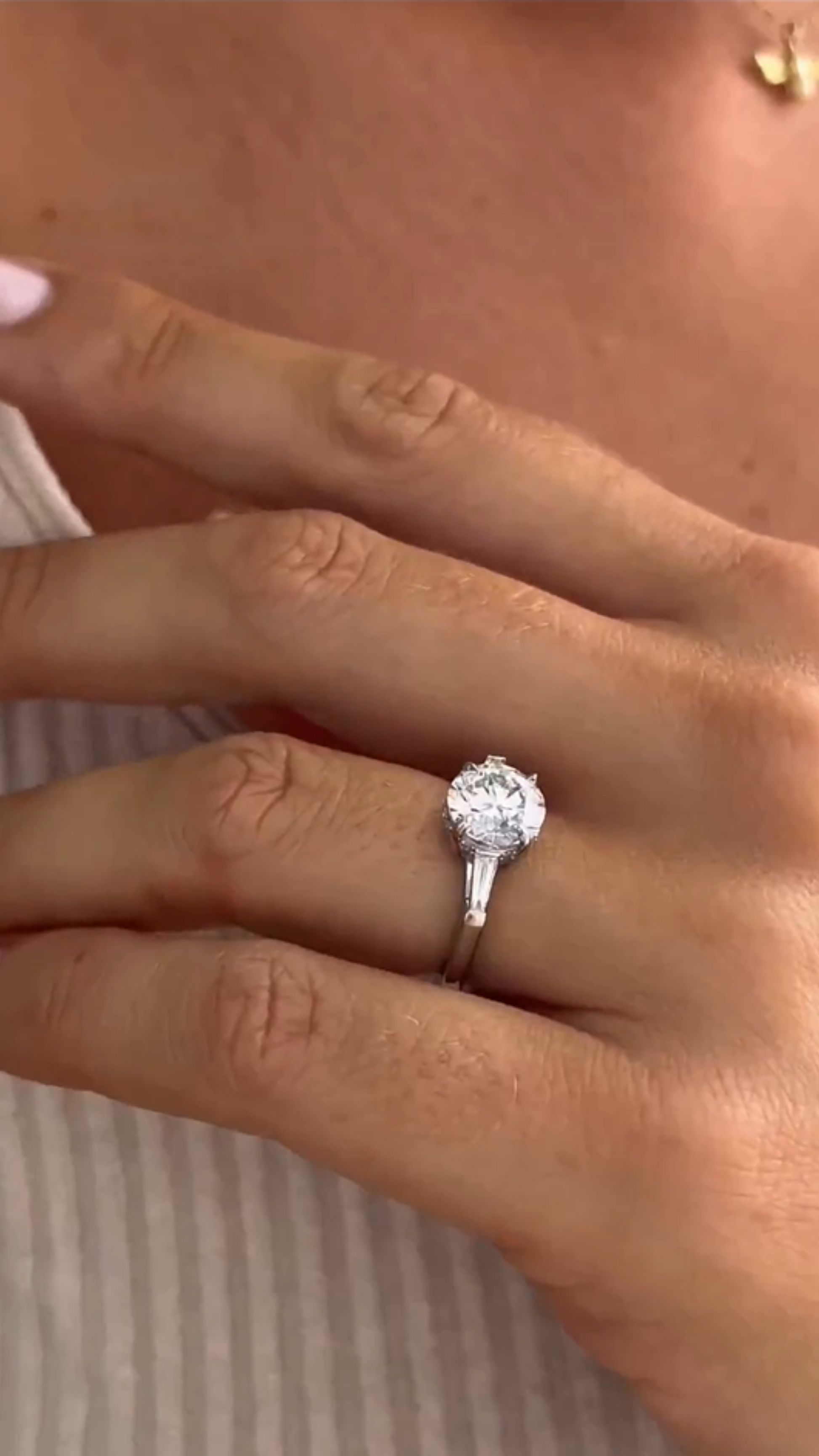 1.50 Carat Round Cut Diamond Engagement Ring - Evara Jewelry LLC