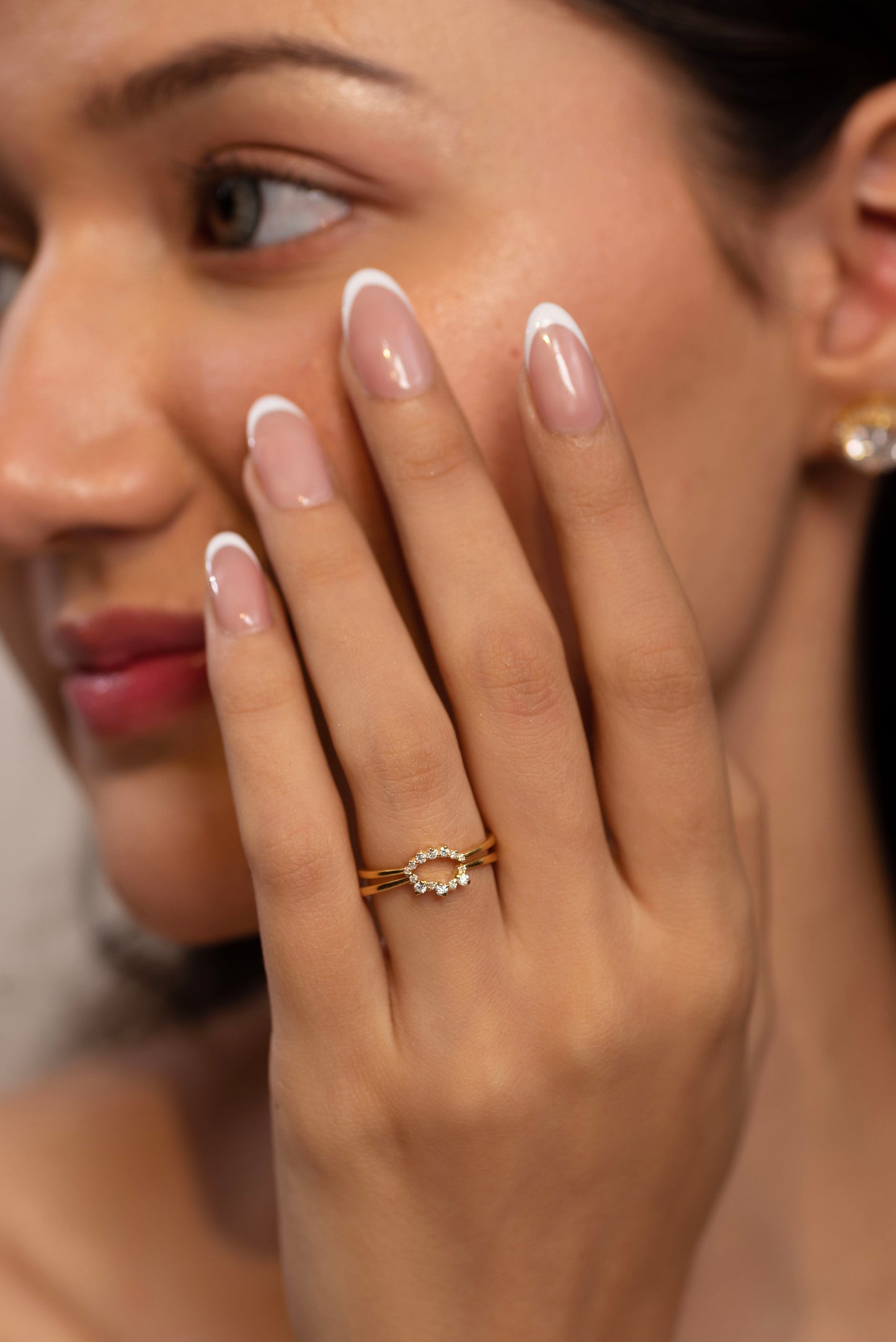 Classic Curved Diamond Contour Band