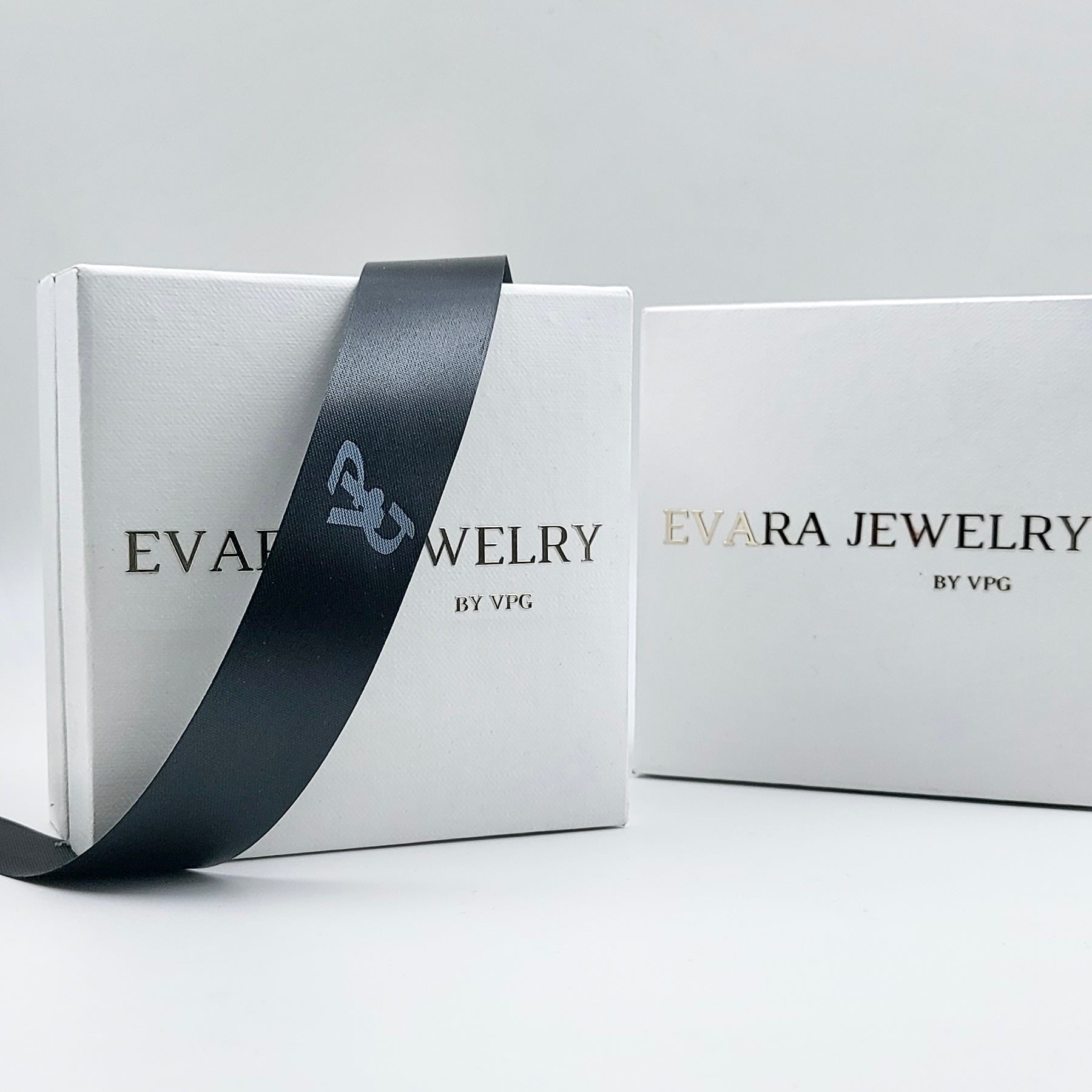 Turquoise & Diamond 50-50 Tennis Bracelet in 14K/18K White Gold - Evara Jewelry LLC